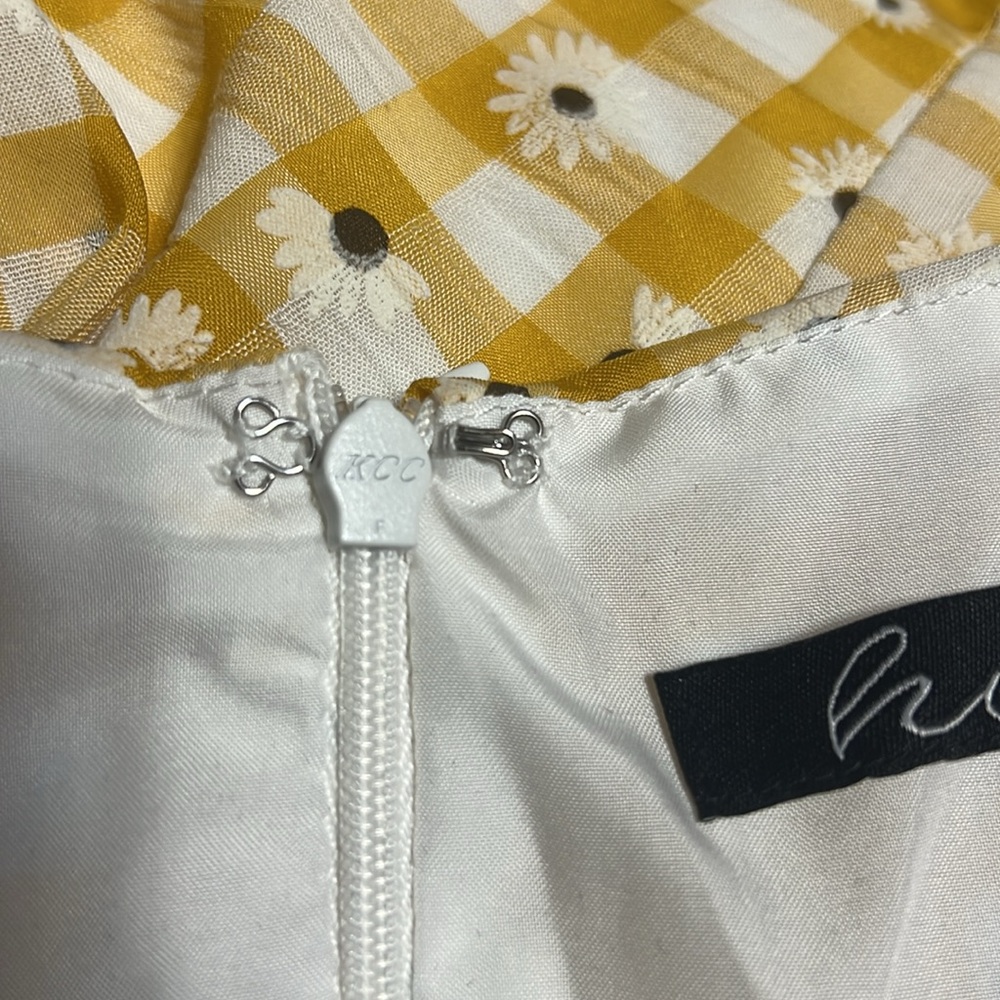 Hutch Size 10 Floral Dress - Picture 9 of 16